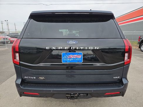 New 2026 Ford Expedition Max Active RWD image 10