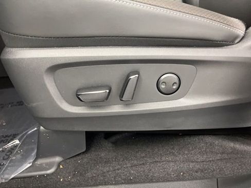 New 2026 Nissan Pathfinder SL w/ SL Premium Package image 34