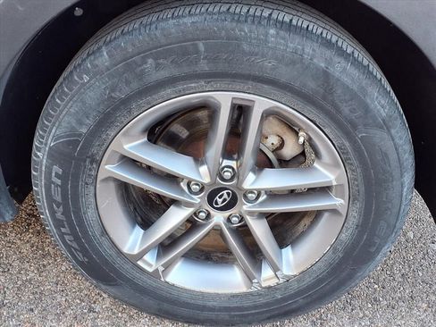 Used 2017 Hyundai Santa Fe Sport image 8
