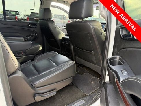 Used 2017 GMC Yukon XL SLT w/ Open Road Package image 5