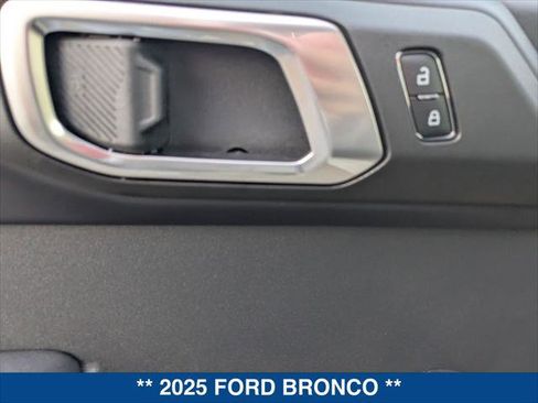 New 2025 Ford Bronco Badlands image 11
