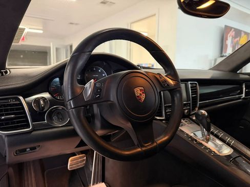Used 2013 Porsche Panamera 4 Platinum Edition image 11