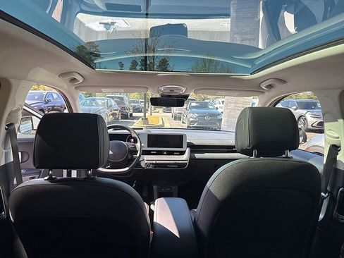 Used 2024 Hyundai Ioniq 5 Limited image 10