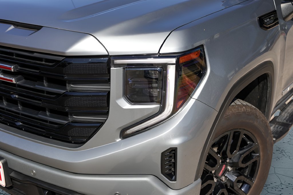 Used 2026 GMC Sierra 1500 Elevation w/ Elevation Premium Package AWD/4WD image 2