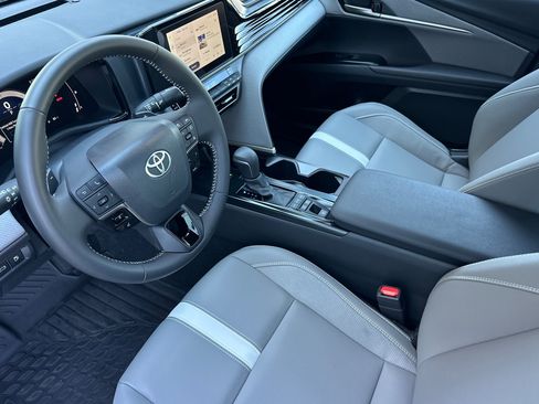 Certified 2026 Toyota Camry SE w/ Convenience Package FWD image 9