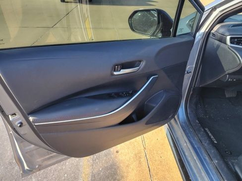Used 2025 Toyota Corolla SE FWD image 8