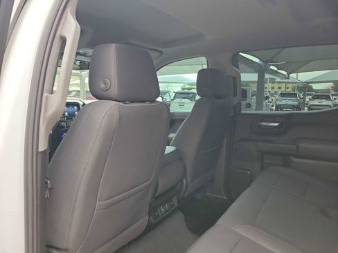 Used 2022 Chevrolet Silverado 1500 LT w/ Diesel Off-Road Package AWD/4WD image 16