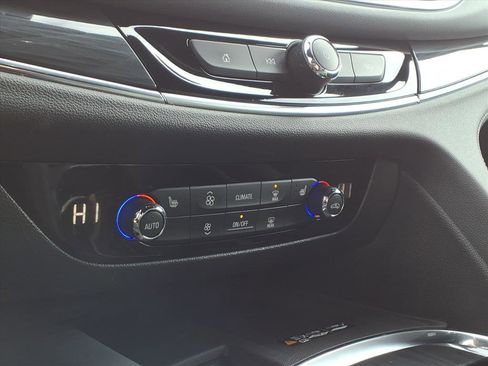 Certified 2023 Buick Enclave Essence image 14