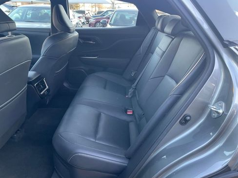 Used 2025 Toyota Crown XLE image 25