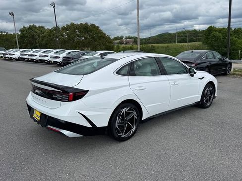 New 2026 Hyundai Sonata SEL image 3