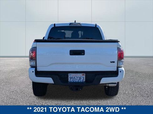 Used 2021 Toyota Tacoma TRD Sport image 4