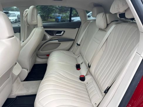 Used 2022 Mercedes-Benz EQS 450+ Sedan image 14