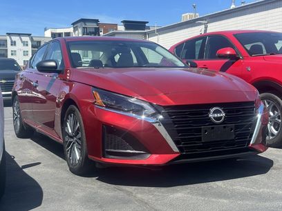 Used 2025 Nissan Altima 2.5 SV
