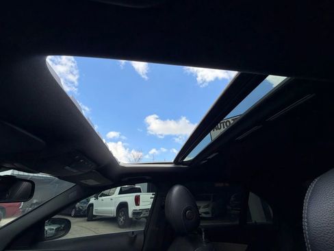 Used 2018 Mercedes-Benz C 300 Sedan image 29