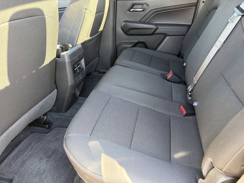 Certified 2024 Chevrolet Colorado LT RWD image 18