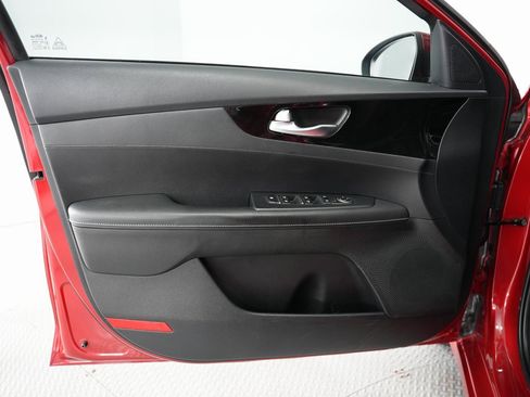 Used 2019 Kia Forte S image 38