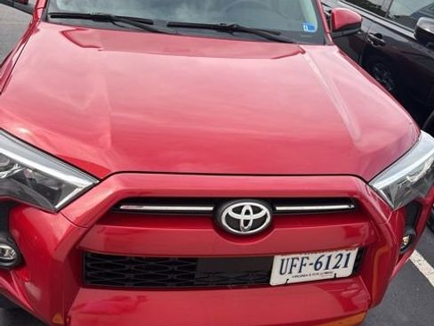 Used 2022 Toyota 4Runner SR5 AWD/4WD image 6