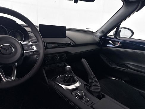New 2026 MAZDA MX-5 Miata Club w/ Interior Package RWD image 33