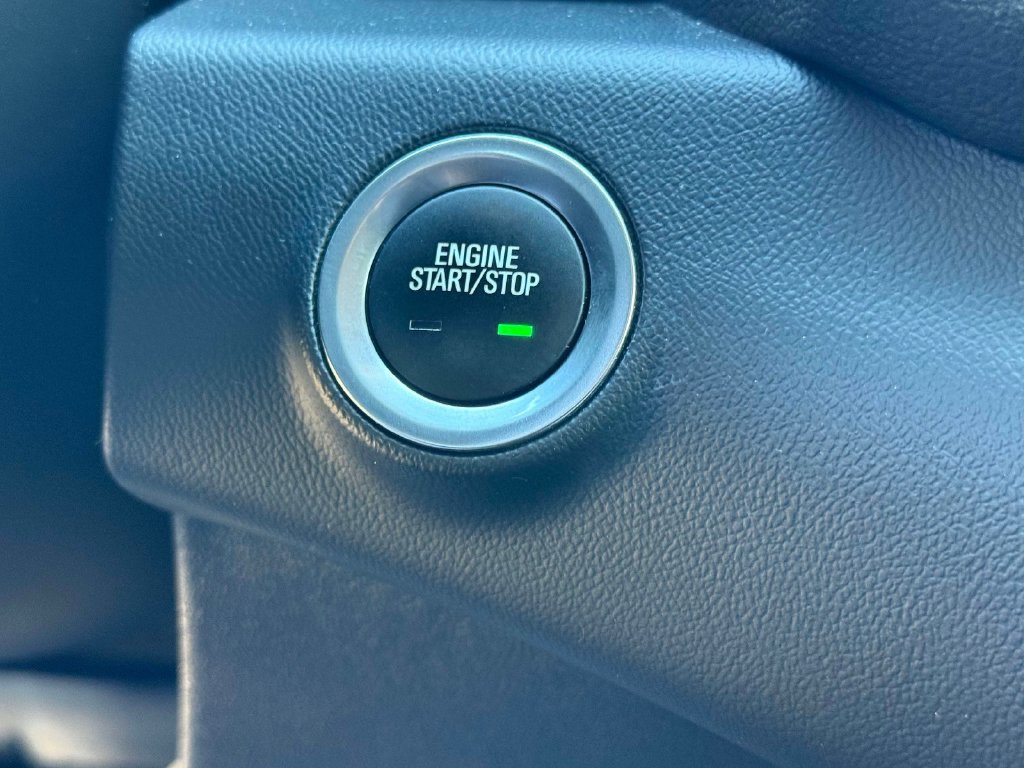 Used 2024 GMC Terrain SLT w/ LPO, Floor Liner Package AWD/4WD image 27