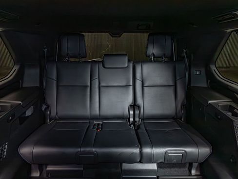 Used 2025 Toyota Sequoia Platinum AWD/4WD image 25
