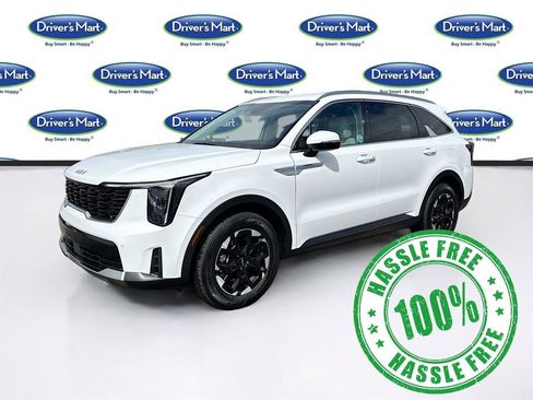 Used 2025 Kia Sorento S FWD image 3