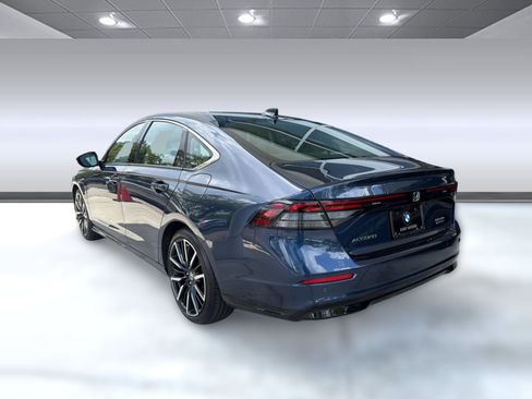 Used 2024 Honda Accord Touring image 2