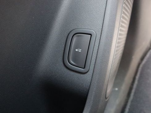 Used 2026 Chevrolet Traverse LT w/ Driver Confidence Package image 20