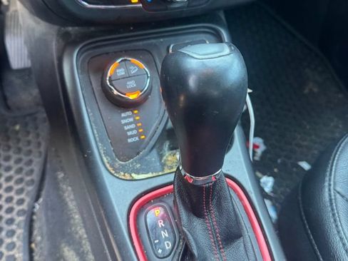 Used 2020 Jeep Compass Trailhawk AWD/4WD image 16