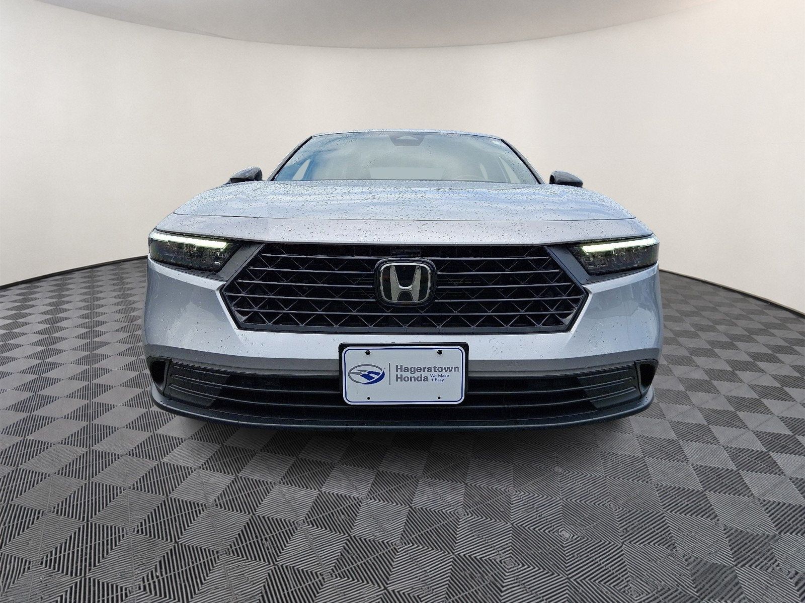 Used 2024 Honda Accord Sport image 2