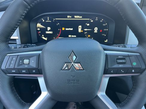 New 2026 Mitsubishi Outlander SEL image 25