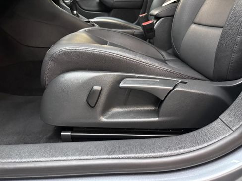 Used 2011 Volkswagen Jetta TDI FWD image 9