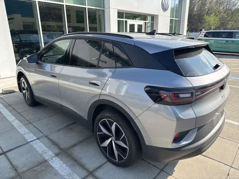 Certified 2023 Volkswagen ID.4 Pro S AWD/4WD image 8
