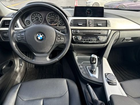 Used 2017 BMW 320i xDrive Sedan image 7