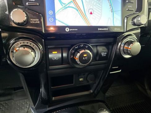Used 2023 Toyota 4Runner TRD Off-Road Premium AWD/4WD image 32