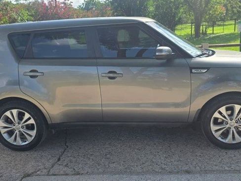 Used 2014 Kia Soul + FWD image 4