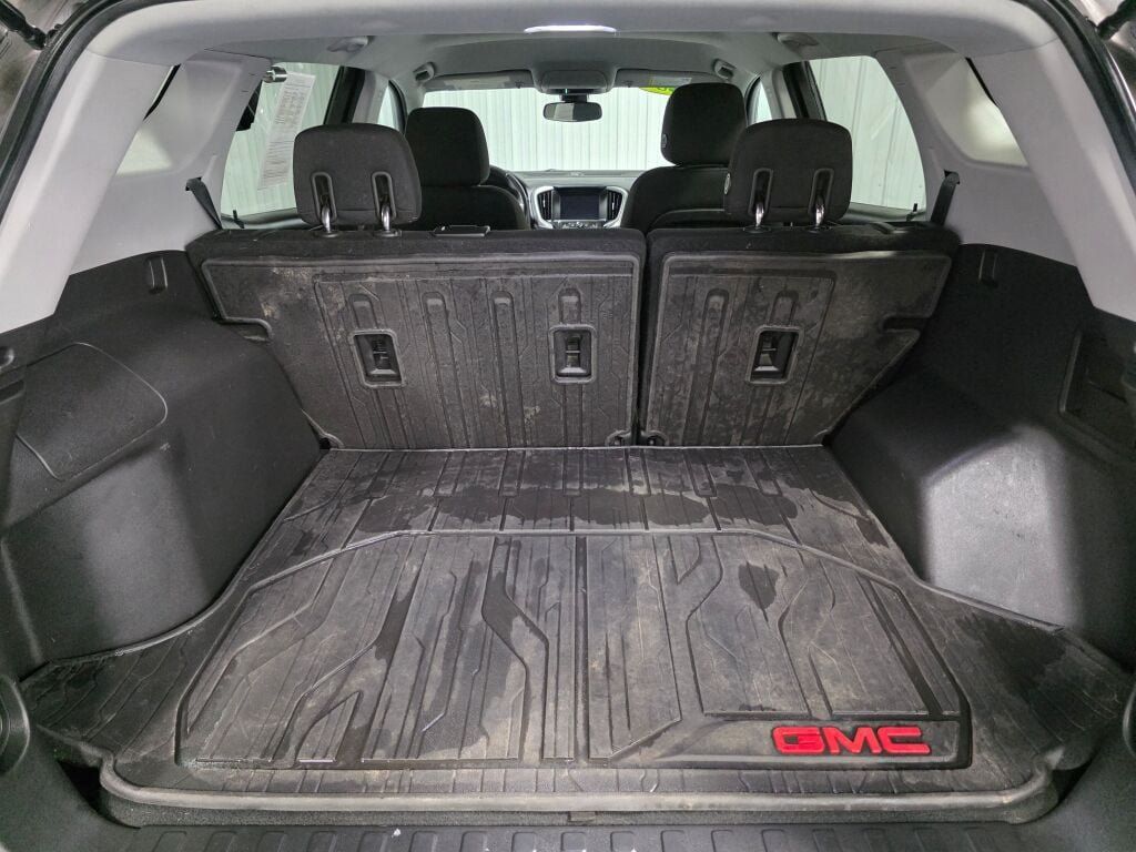 Used 2020 GMC Terrain SLE w/ Driver Convenience Package AWD/4WD image 11