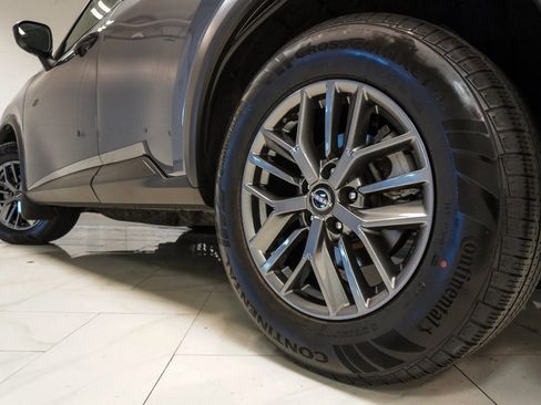 Used 2023 Nissan Rogue S image 32