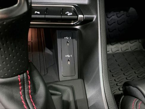 Certified 2025 Audi Q3 2.0T Premium Plus w/ Premium Plus Package image 36