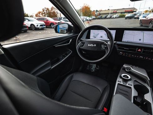 Used 2024 Kia EV6 Light image 14