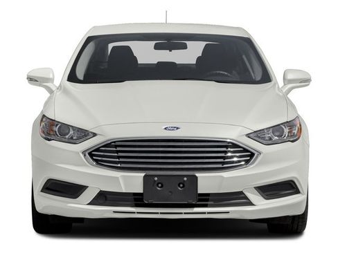 Used 2018 Ford Fusion SE w/ Equipment Group 201A image 4