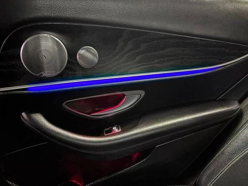 Used 2019 Mercedes-Benz E 300 E 300 image 64