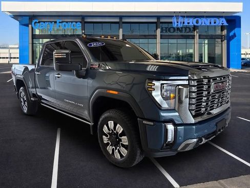 Used 2026 GMC Sierra 2500 Denali w/ Denali Reserve Package AWD/4WD image 1