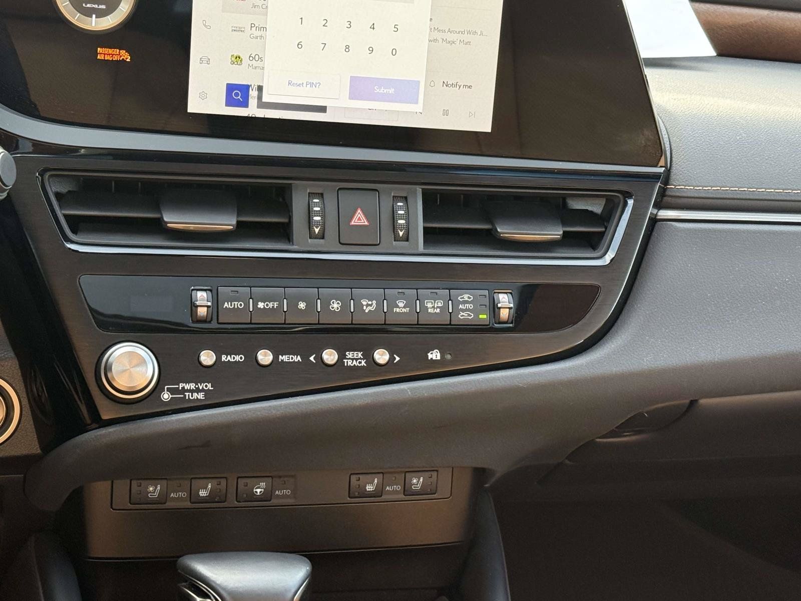 Used 2024 Lexus ES 350 w/ Premium Package FWD image 18