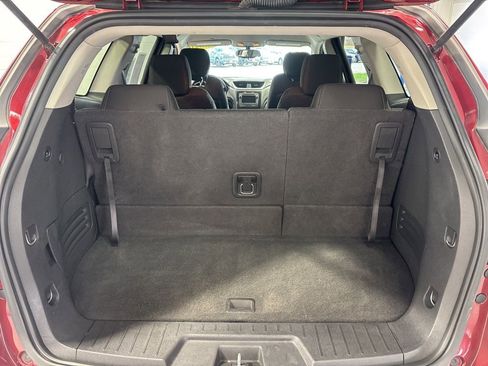 Used 2016 Chevrolet Traverse LT w/ Style and Technology Package FWD image 36