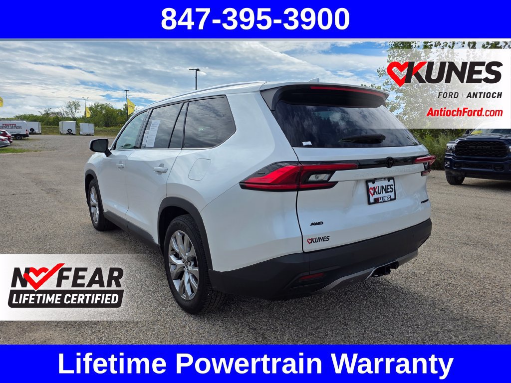 Used 2024 Toyota Grand Highlander AWD image 8