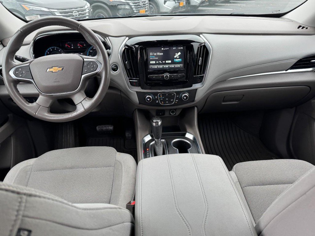 Used 2019 Chevrolet Traverse LT FWD image 11