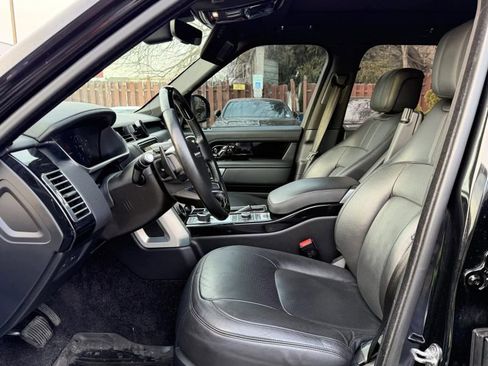 Used 2020 Land Rover Range Rover HSE image 10