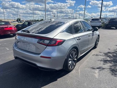 Used 2024 Honda Civic EX-L image 7