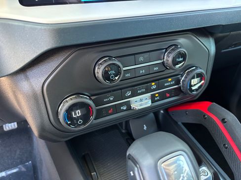 New 2026 Ford Bronco Heritage Edition AWD/4WD image 30