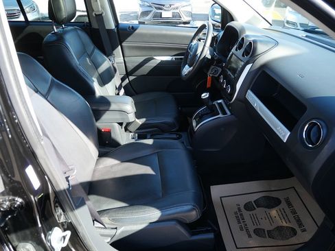 Used 2017 Jeep Compass High Altitude image 16